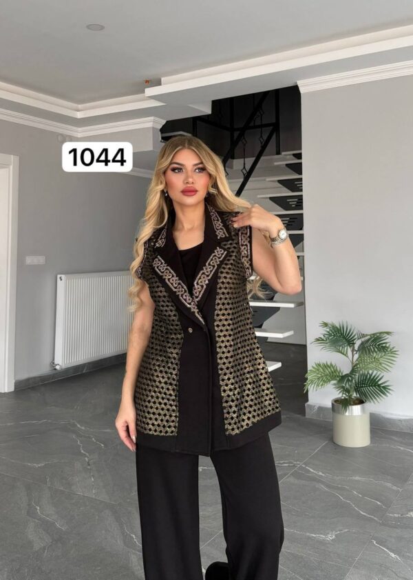 1044TATU Top and down With Vest