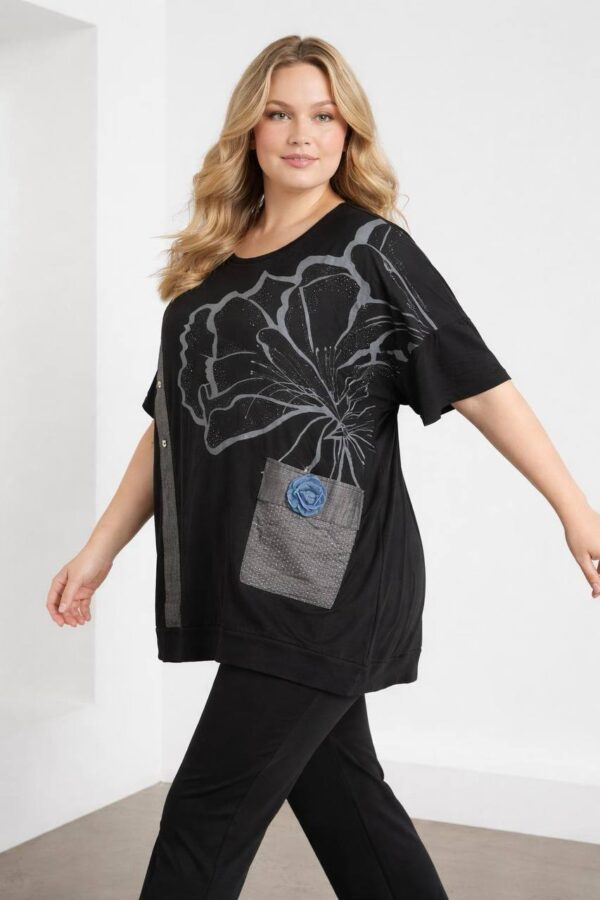 Artistic Floral Print Black Relaxed Fit Blouse