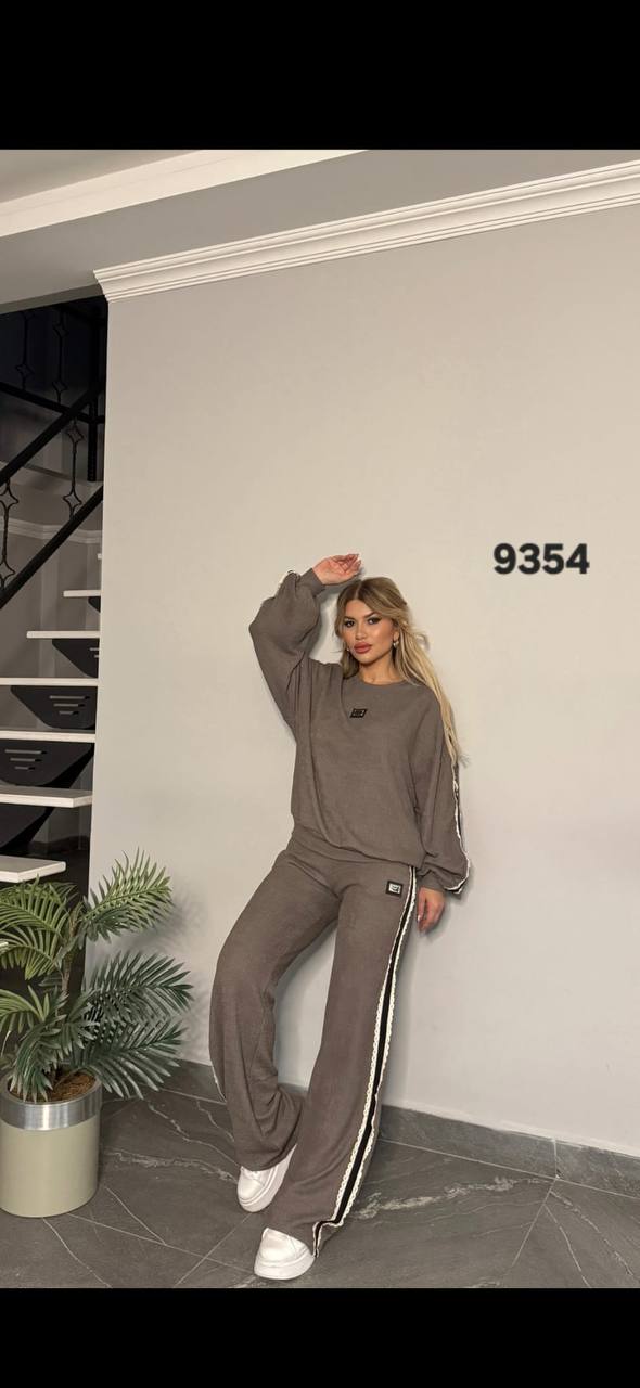 Women's Ribbed Knit Two-Piece Lounge Set