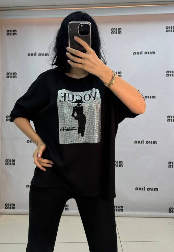 Chic Rhinestone Graphic Blouse for Boutique Retailers