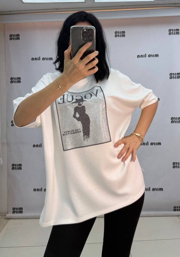 Chic Rhinestone Graphic Blouse for Boutique Retailers