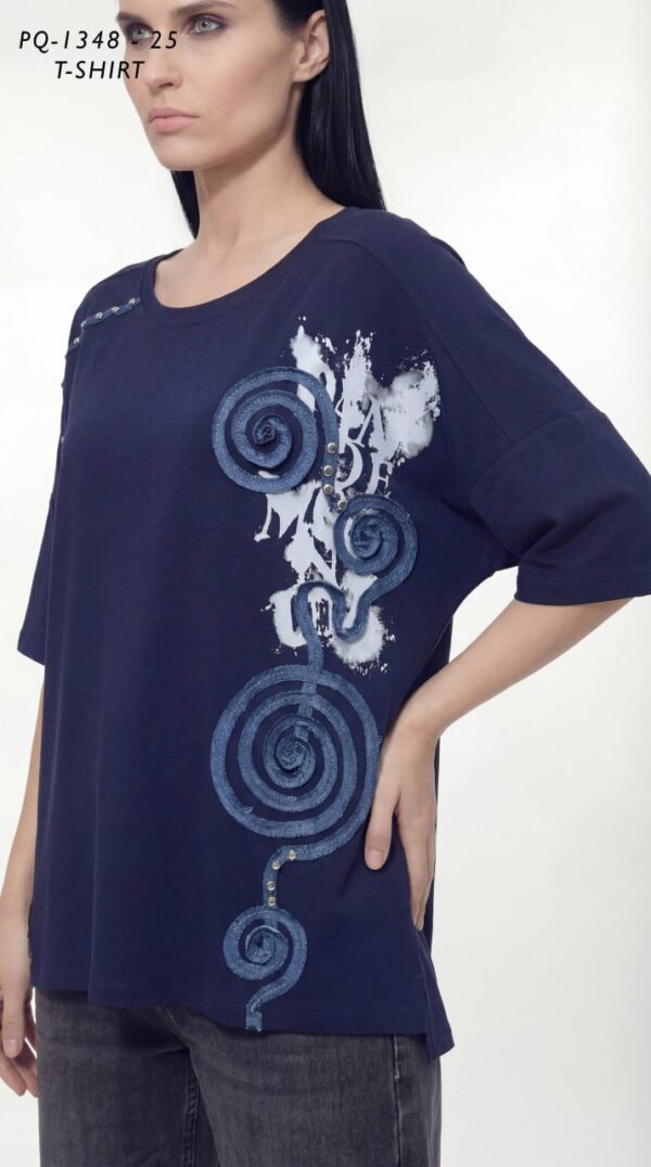Women's Embellished Graphic Relaxed Fit Blouse