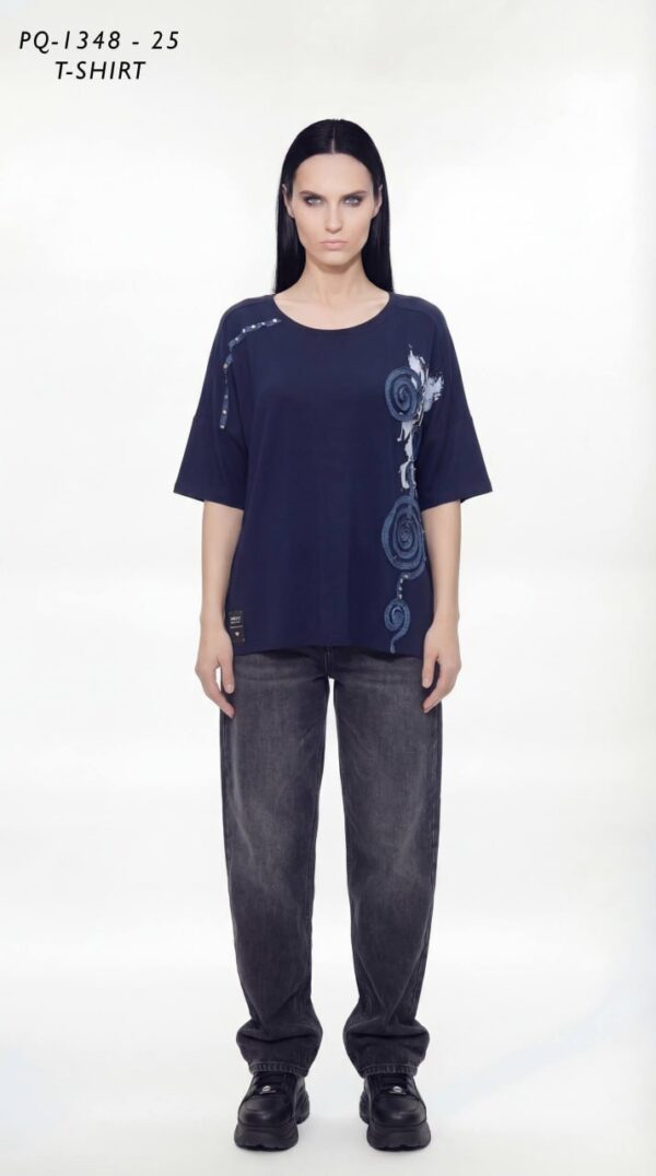 Women's Embellished Graphic Relaxed Fit Blouse