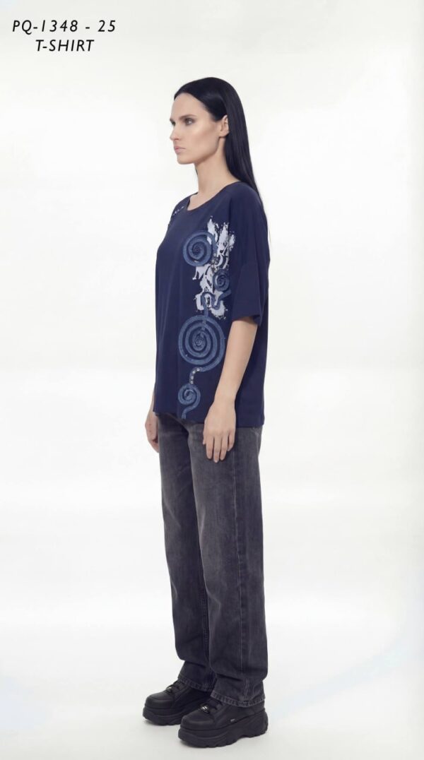 Women's Embellished Graphic Relaxed Fit Blouse