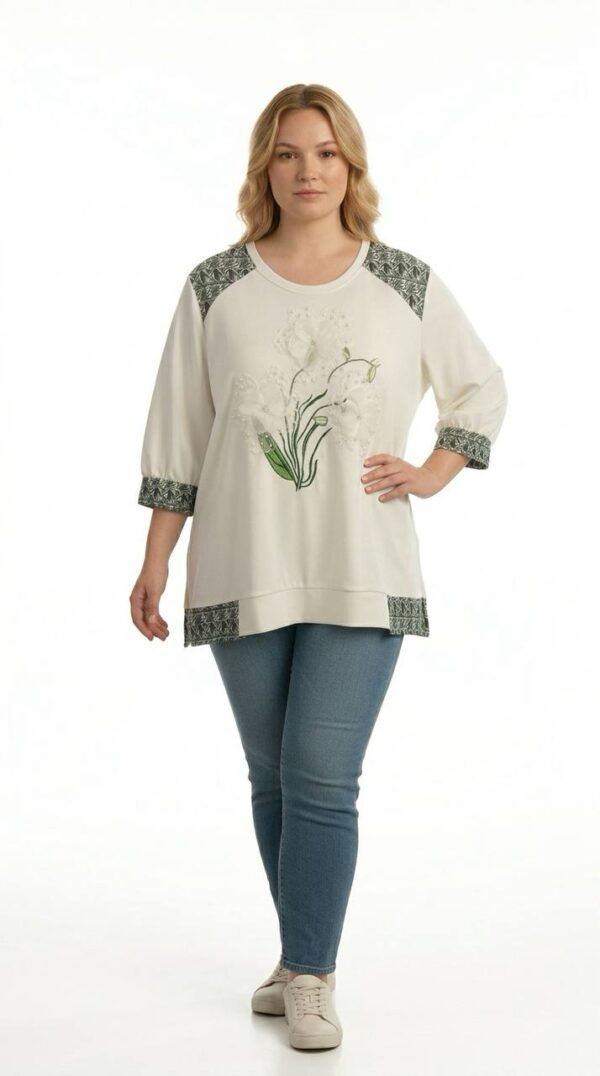 Embellished Floral Appliqué Tunic Blouse