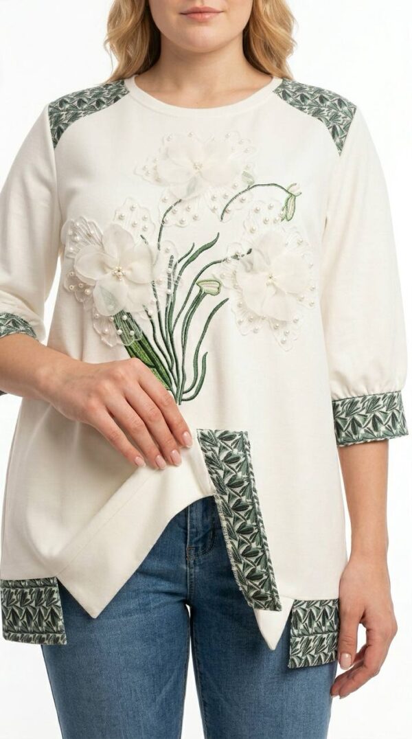 Embellished Floral Appliqué Tunic Blouse