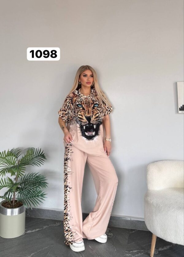 Wholesale Fierce Leopard Graphic Hooded Loungewear Set