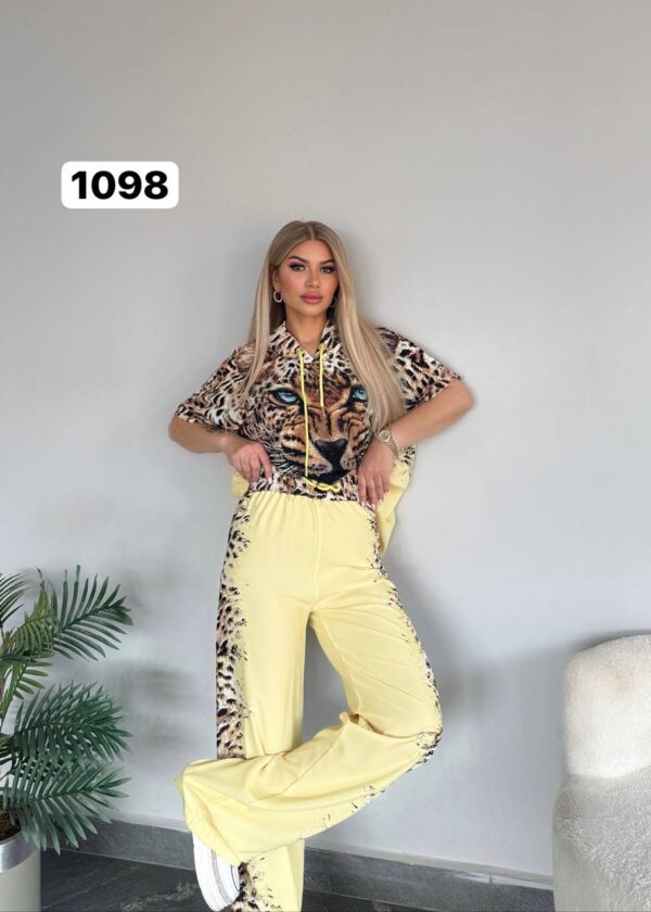 Wholesale Fierce Leopard Graphic Hooded Loungewear Set