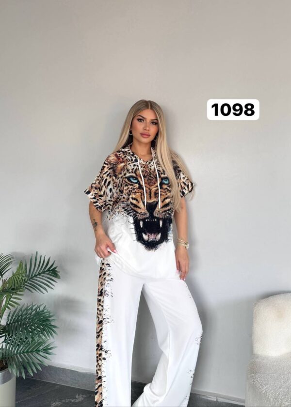 Wholesale Fierce Leopard Graphic Hooded Loungewear Set