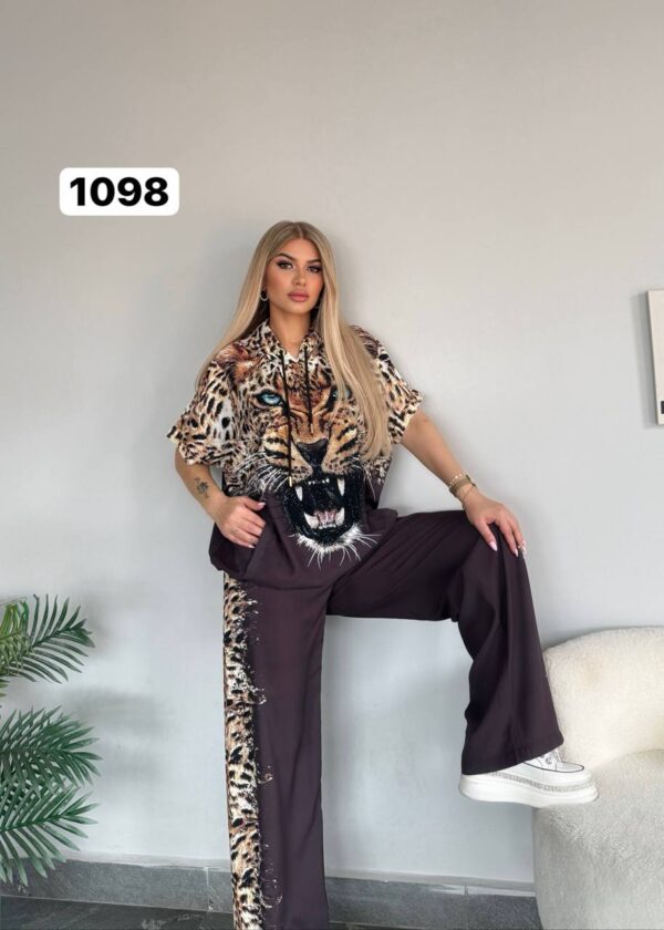 Wholesale Fierce Leopard Graphic Hooded Loungewear Set