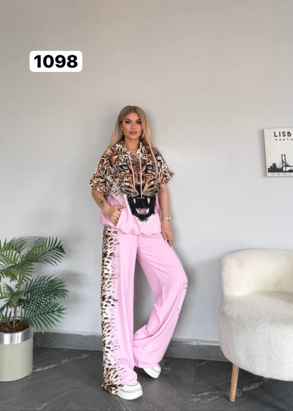 Wholesale Fierce Leopard Graphic Hooded Loungewear Set