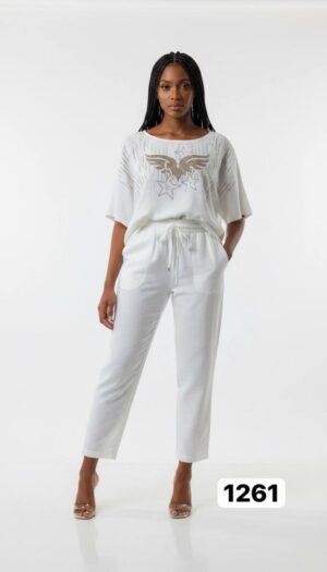 Embellished Wing Graphic Two-Piece Lounge Set Embellished Wing Graphic Two-Piece Lounge Set