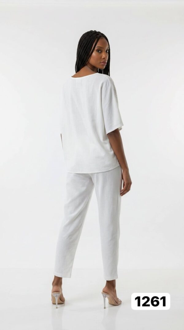 Embellished Wing Graphic Two-Piece Lounge Set Embellished Wing Graphic Two-Piece Lounge Set
