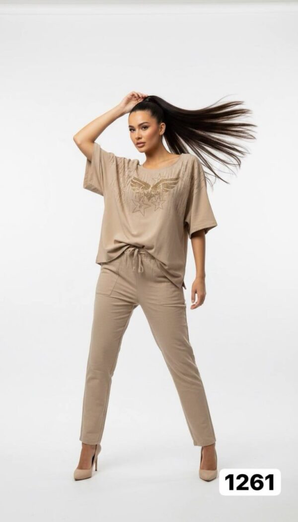 Embellished Wing Graphic Two-Piece Lounge Set Embellished Wing Graphic Two-Piece Lounge Set