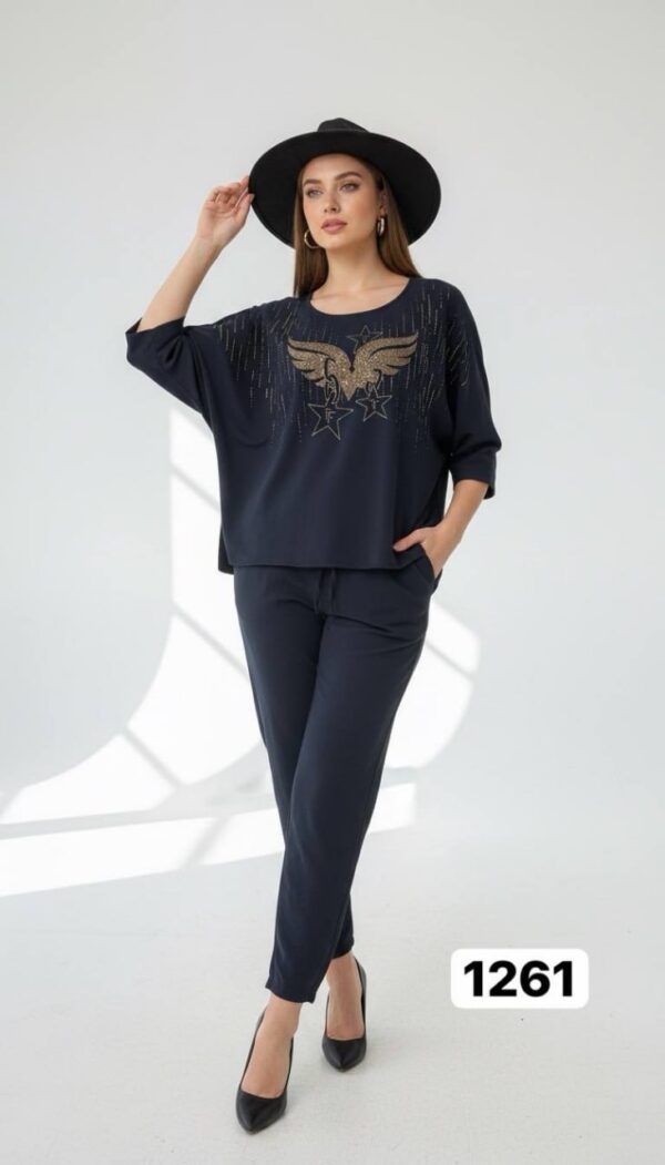 Embellished Wing Graphic Two-Piece Lounge Set Embellished Wing Graphic Two-Piece Lounge Set