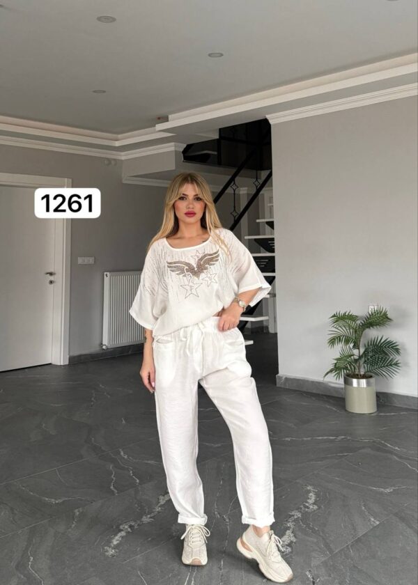 Embellished Wing Graphic Two-Piece Lounge Set Embellished Wing Graphic Two-Piece Lounge Set