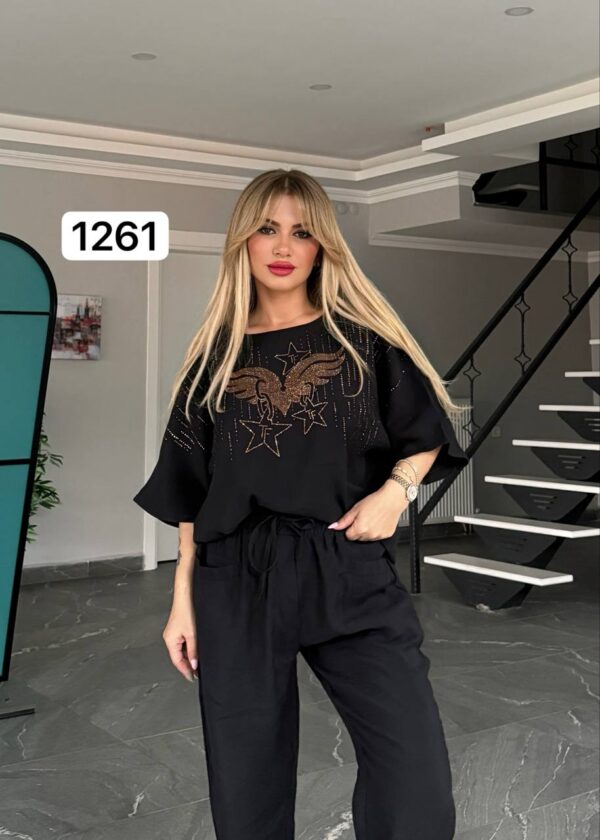 Embellished Wing Graphic Two-Piece Lounge Set Embellished Wing Graphic Two-Piece Lounge Set
