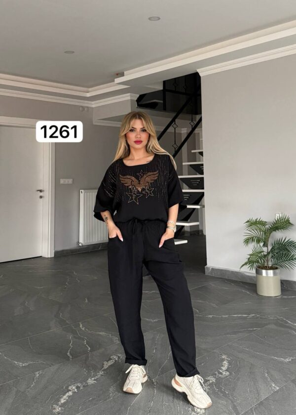 Embellished Wing Graphic Two-Piece Lounge Set Embellished Wing Graphic Two-Piece Lounge Set