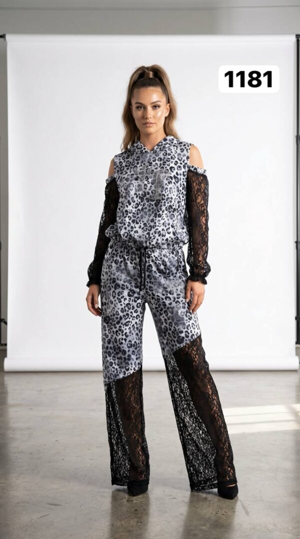 Women's Leopard Print Two-Piece Set with Lace Details Women's Leopard Print Two-Piece Set with Lace Details