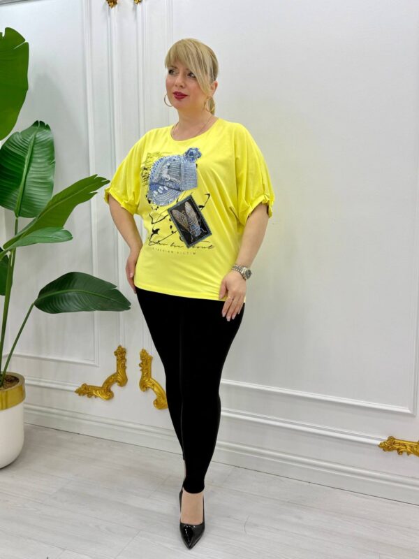 Premium Graphic Blouse Size 42-46 Premium Graphic Blouse Size 42-46