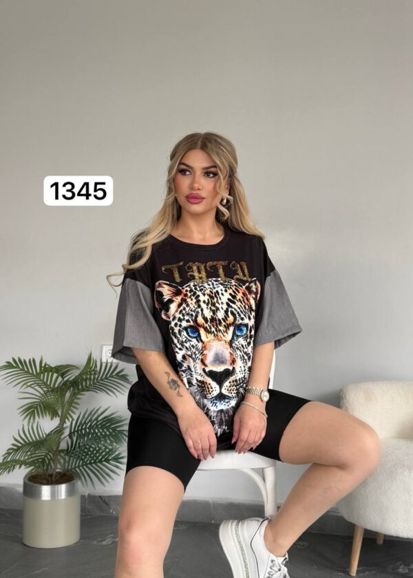 Premium Leopard Graphic Blouse Premium Leopard Graphic Blouse