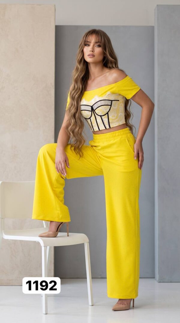 Women's Graphic Crop Top & Wide Leg Pants Set Women's Graphic Crop Top & Wide Leg Pants Set