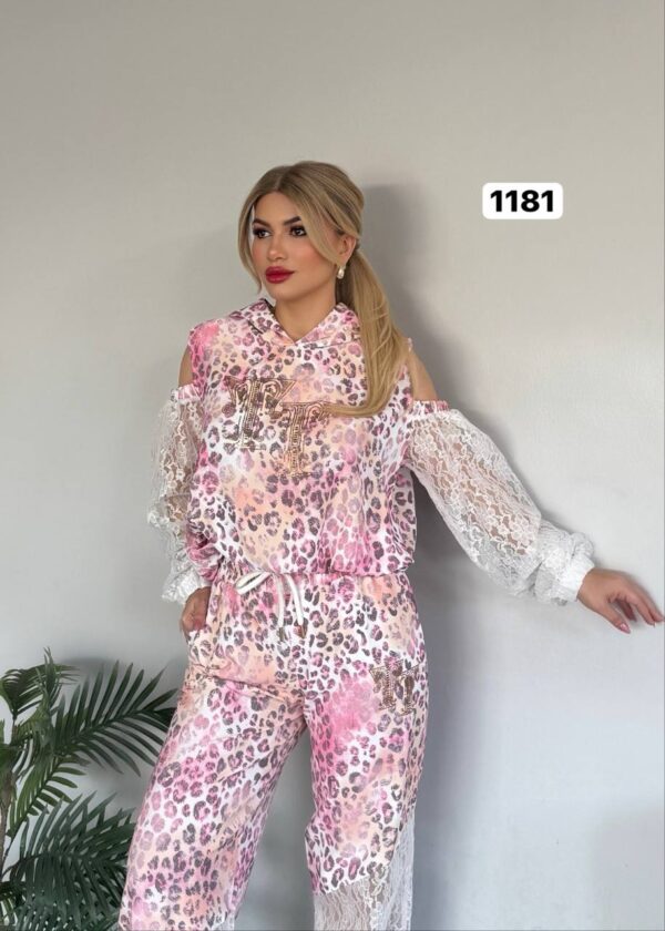 Women's Leopard Print Two-Piece Set with Lace Details Women's Leopard Print Two-Piece Set with Lace Details