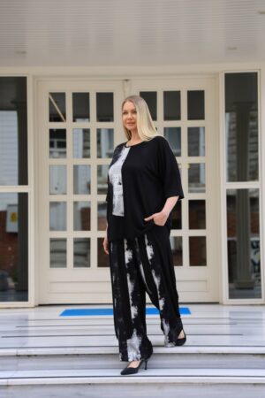 Black & White Abstract Top Bottom Set