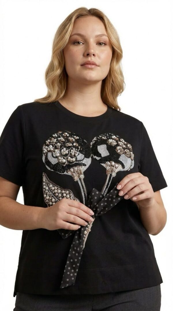 Premium Black Graphic Blouse - Wholesale B2B Premium Black Graphic Blouse - Wholesale B2B