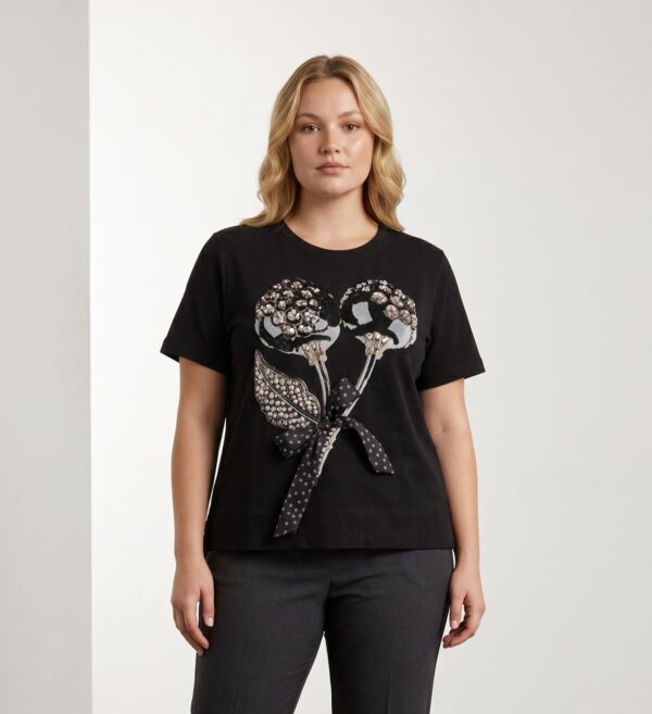 Premium Black Graphic Blouse - Wholesale B2B Premium Black Graphic Blouse - Wholesale B2B