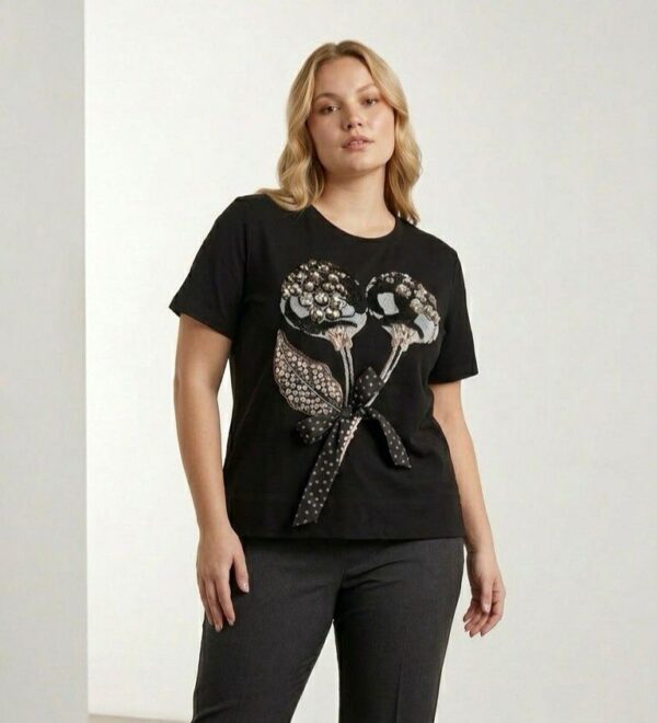 Premium Black Graphic Blouse - Wholesale B2B Premium Black Graphic Blouse - Wholesale B2B