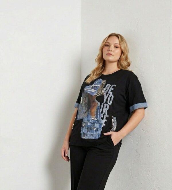 Premium Graphic Print Blouse - Wholesale Women's Top Premium Graphic Print Blouse - Wholesale Women's Top