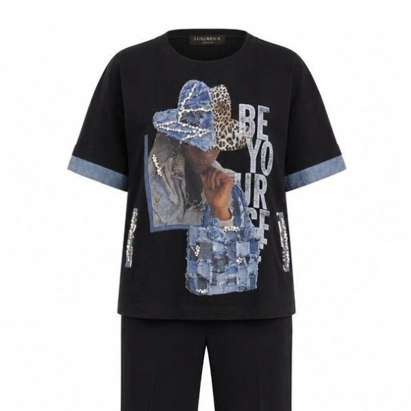 Premium Graphic Print Blouse - Wholesale Women's Top Premium Graphic Print Blouse - Wholesale Women's Top