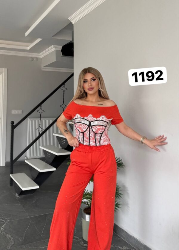 Women's Graphic Crop Top & Wide Leg Pants Set Women's Graphic Crop Top & Wide Leg Pants Set