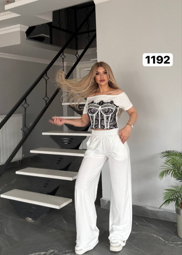 Women's Graphic Crop Top & Wide Leg Pants Set Women's Graphic Crop Top & Wide Leg Pants Set