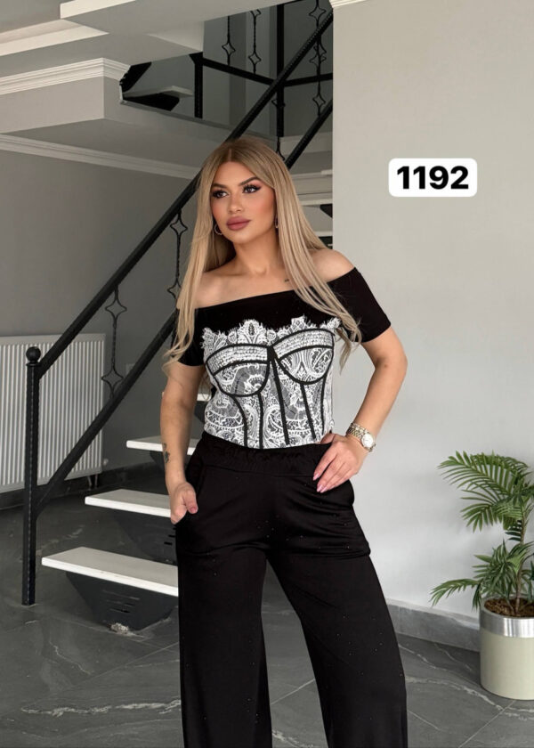 Women's Graphic Crop Top & Wide Leg Pants Set Women's Graphic Crop Top & Wide Leg Pants Set