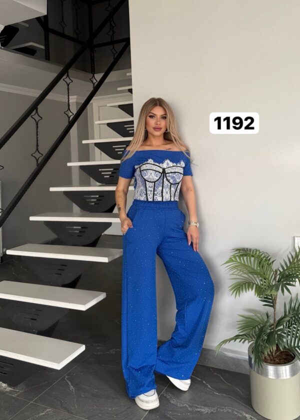 Women's Graphic Crop Top & Wide Leg Pants Set Women's Graphic Crop Top & Wide Leg Pants Set