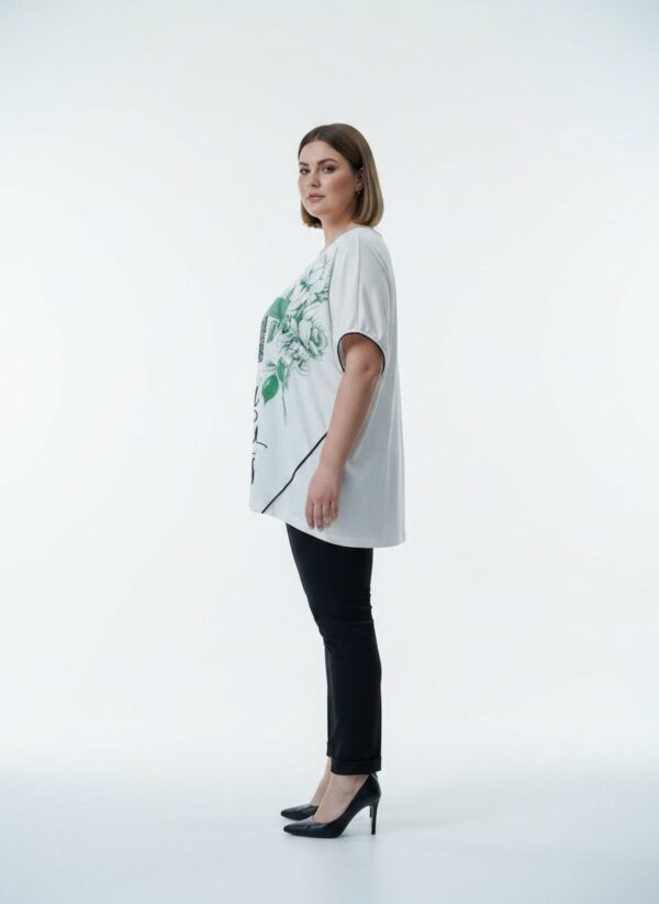 LAVELINA3181 Premium Graphic Blouse