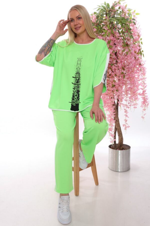 Premium Two-Piece Loungewear Set - Casual Comfort Collection Premium Two-Piece Loungewear Set - Casual Comfort Collection