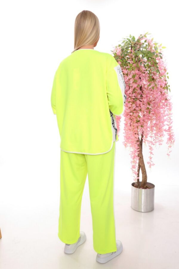 Premium Two-Piece Loungewear Set - Casual Comfort Collection Premium Two-Piece Loungewear Set - Casual Comfort Collection