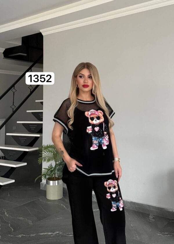 Women's Designer Bear Graphic T-Shirt & Pants Set Women's Designer Bear Graphic T-Shirt & Pants Set