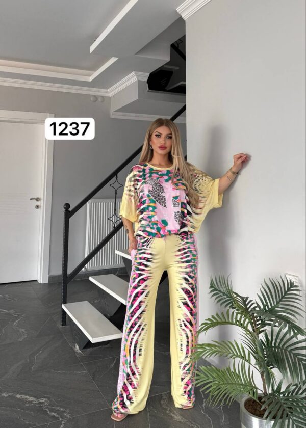 TATU1237 Vibrant Two-Piece Set TATU1237 Vibrant Two-Piece Set