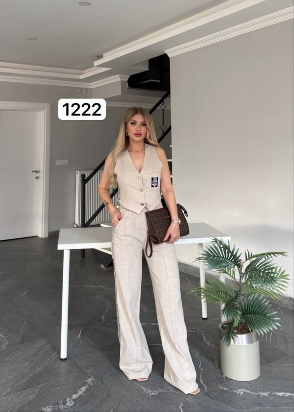 Premium Velvet Crop Vest & Wide-Leg Trousers Set Premium Velvet Crop Vest & Wide-Leg Trousers Set