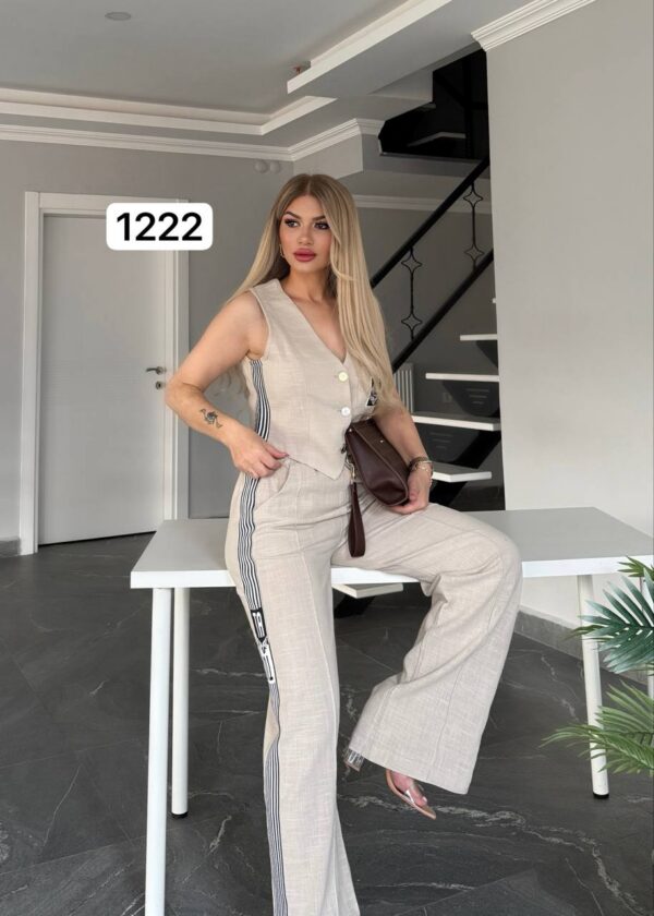 Premium Velvet Crop Vest & Wide-Leg Trousers Set Premium Velvet Crop Vest & Wide-Leg Trousers Set