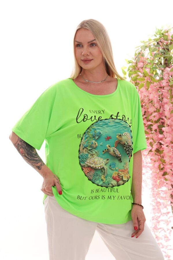 Premium Graphic Blouse - Oversized Fit Premium Graphic Blouse - Oversized Fit