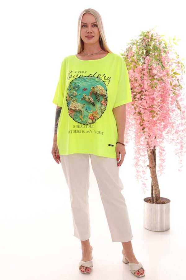 Premium Graphic Blouse - Oversized Fit Premium Graphic Blouse - Oversized Fit