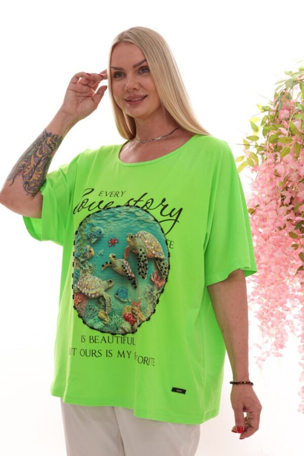 Premium Graphic Blouse - Oversized Fit Premium Graphic Blouse - Oversized Fit