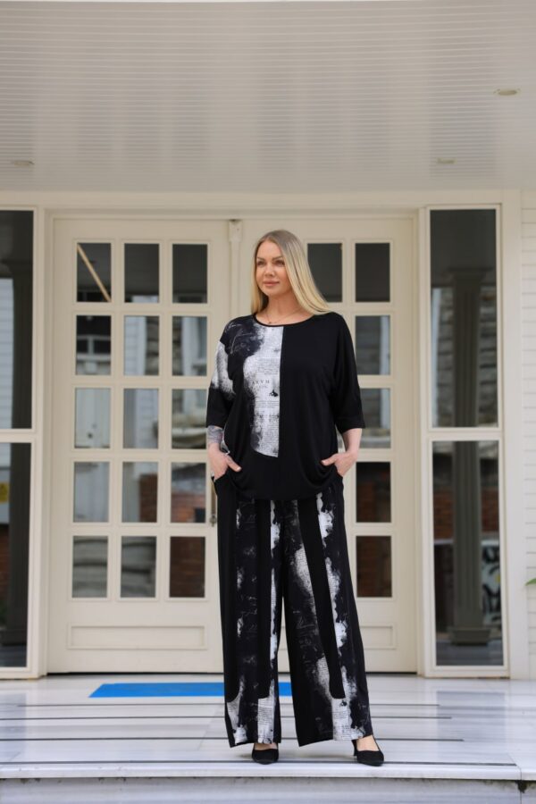 Black & White Abstract Top Bottom Set Black & White Abstract Top Bottom Set
