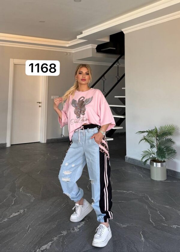 Premium Graphic Print T-Shirt with Distressed Denim Set