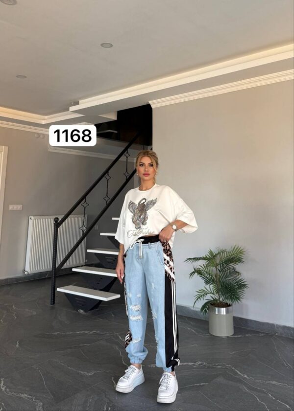 Premium Graphic Print T-Shirt with Distressed Denim Set